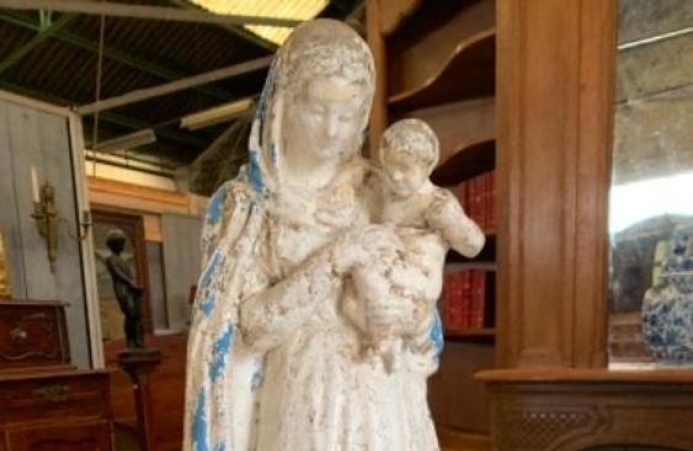 Mary and child in cement, beg XXth