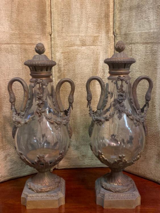 Pair of crystal mounted bronze end of XXth