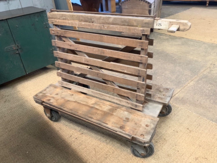 4 industrial wooden carts from a glass factory, end of XIXth